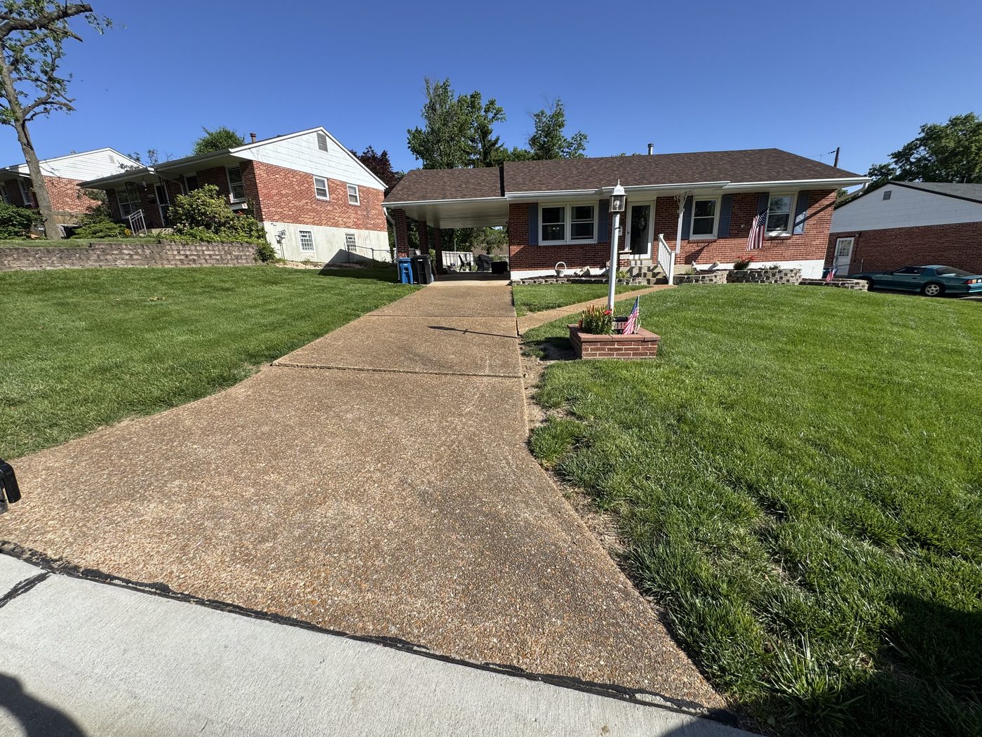 New concrete driveway in Jefferson County, MO